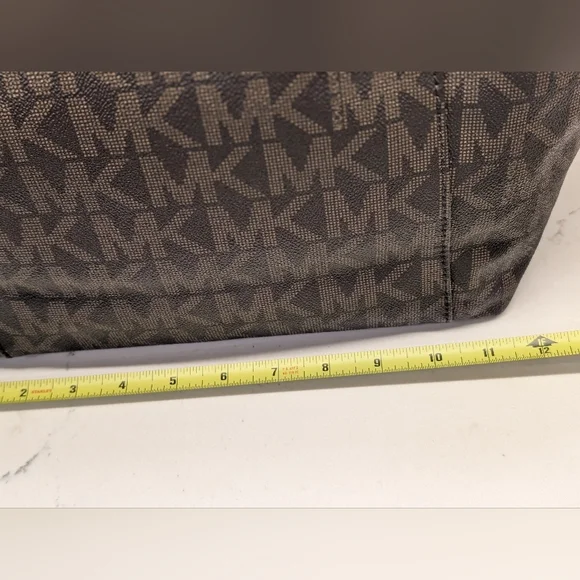 Michael Kors Tote Bag - EUC - Brown/Tan 12x11 Inches - Picture 10 of 12